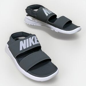 Nike Tanjun Sandals Gray White Women Sz 7 NWOT Grey Platinum Strap Beach